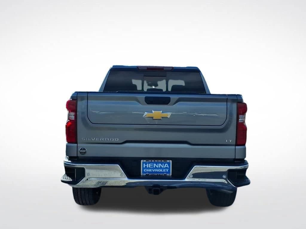 2026 Chevrolet Silverado 1500 - Image 4