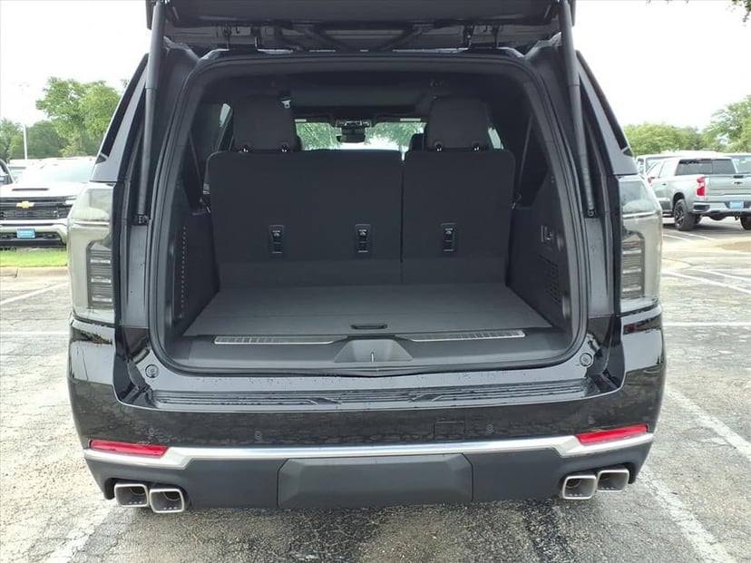 2026 Chevrolet Suburban - Image 18