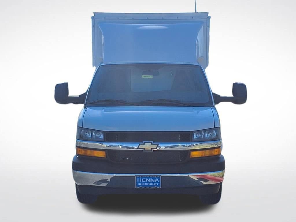 2025 Chevrolet Express Cutaway 3500