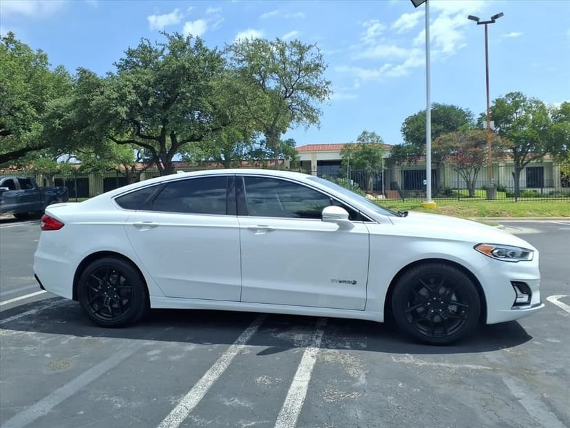 2019 Ford Fusion Hybrid - Image 1