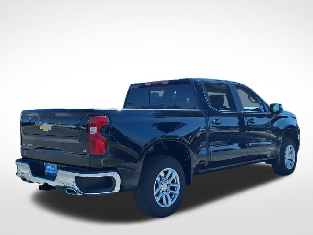 2026 Chevrolet Silverado 1500 - Image 3