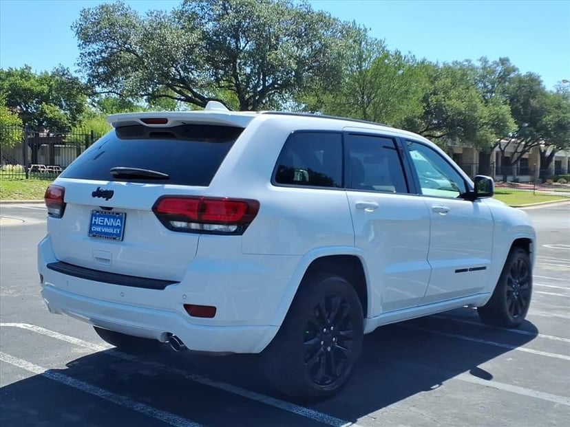 2021 Jeep Grand Cherokee - Image 2
