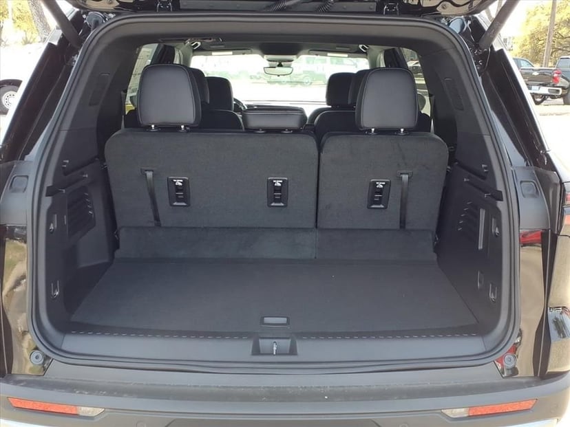 2026 Chevrolet Traverse - Image 9