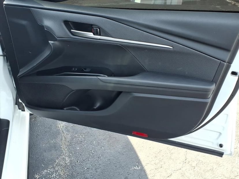 2025 Toyota Camry - Image 15