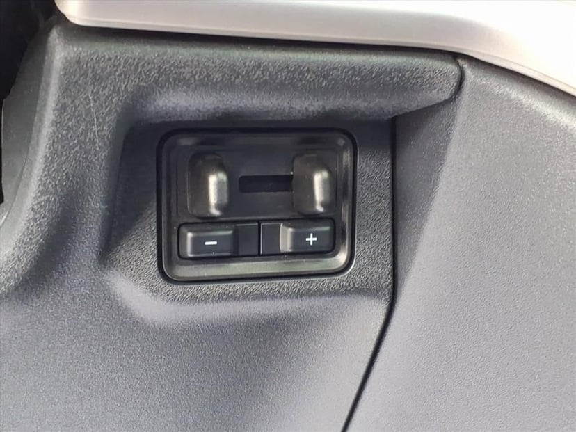 2025 Ford Expedition - Image 16