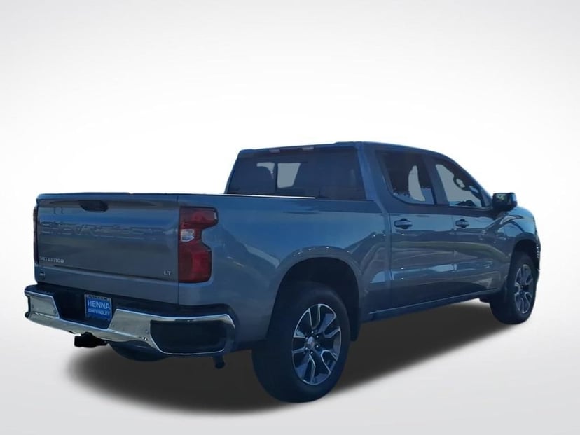 2026 Chevrolet Silverado 1500 - Image 3