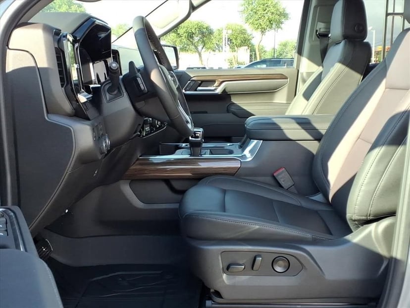 2026 Chevrolet Silverado 1500 - Image 16