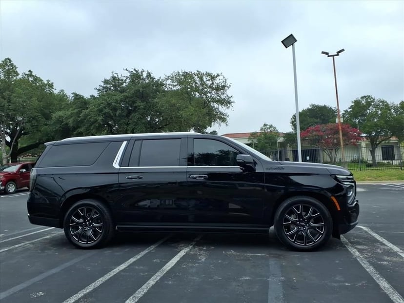 2025 Chevrolet Suburban - Image 1