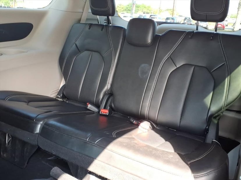 2024 Chrysler Pacifica - Image 21