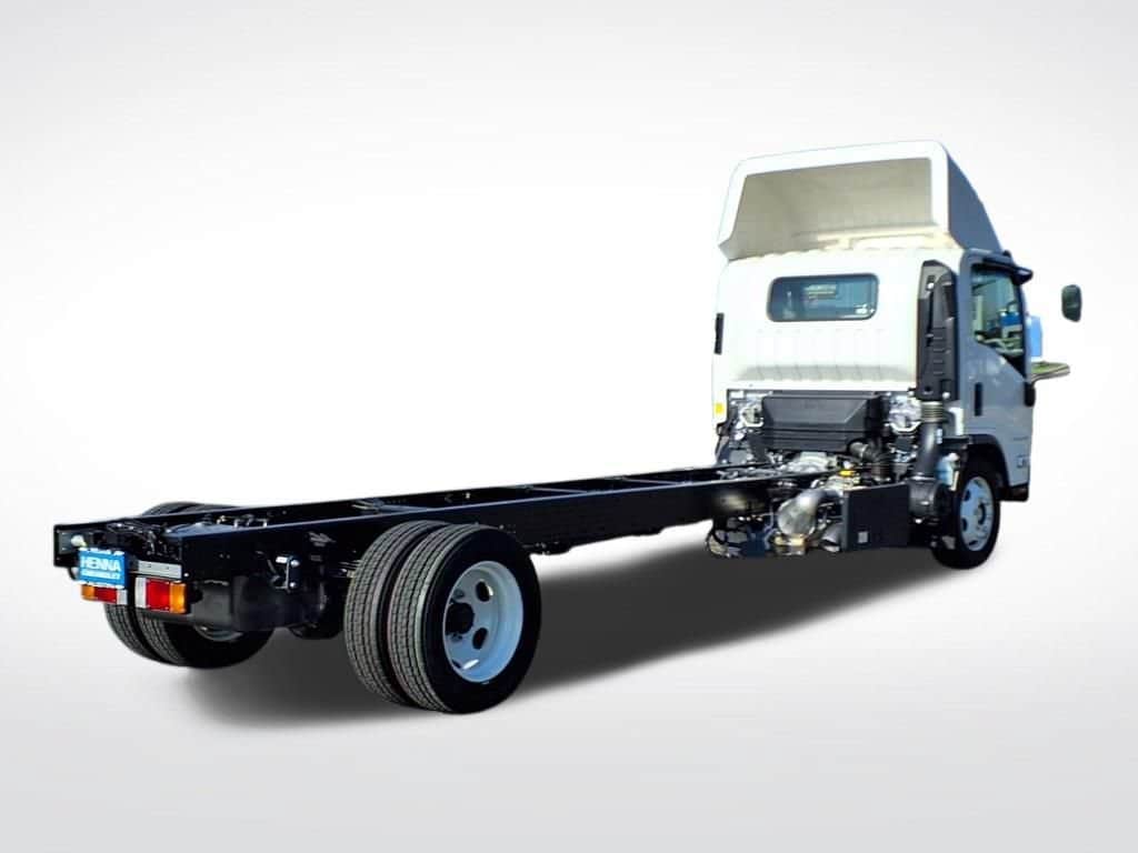 2025 Chevrolet Low Cab Forward 5500 XD - Image 2