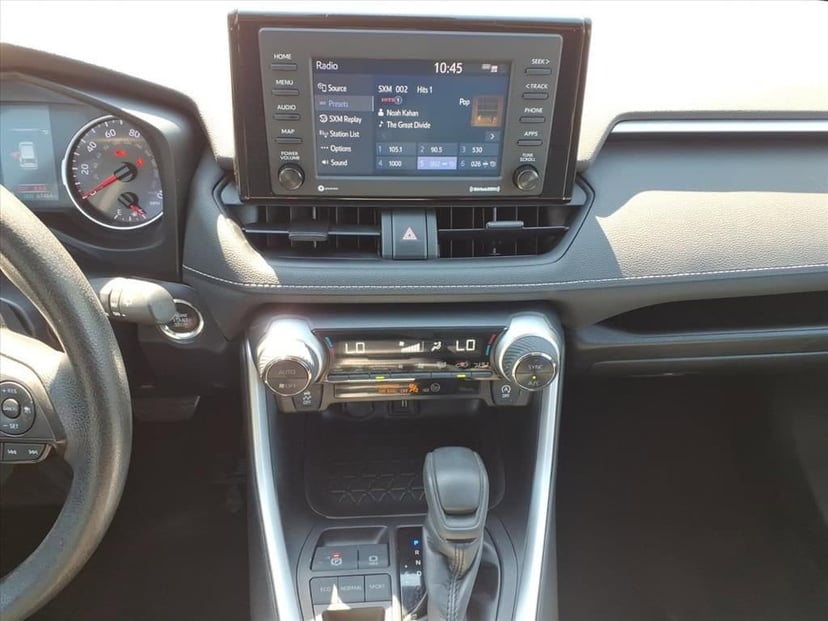 2022 Toyota RAV4 - Image 22