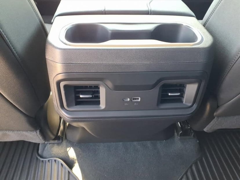 2026 Chevrolet Silverado 1500 - Image 18