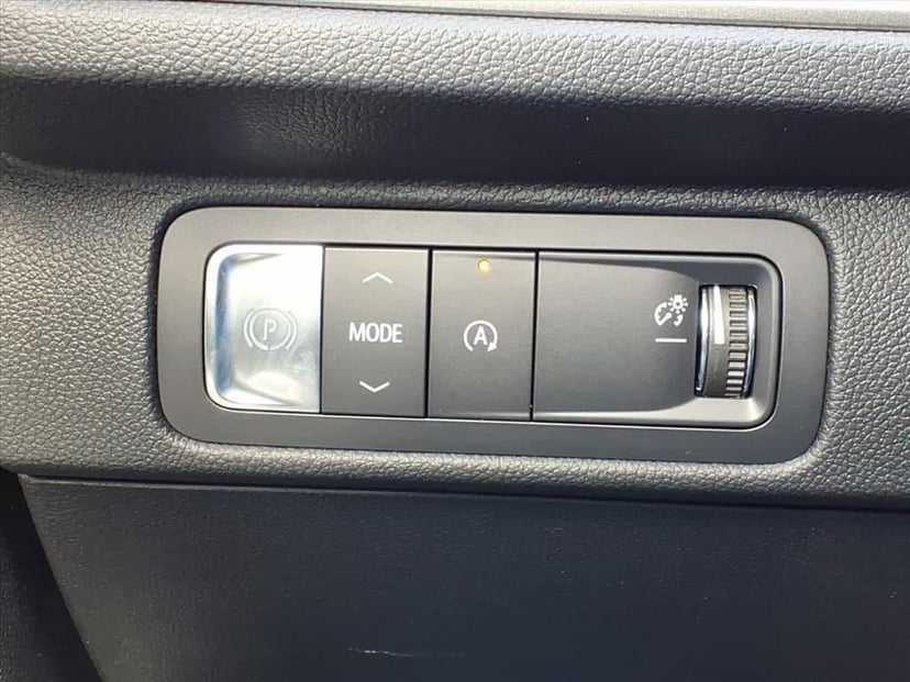 2026 Chevrolet Traverse - Image 21