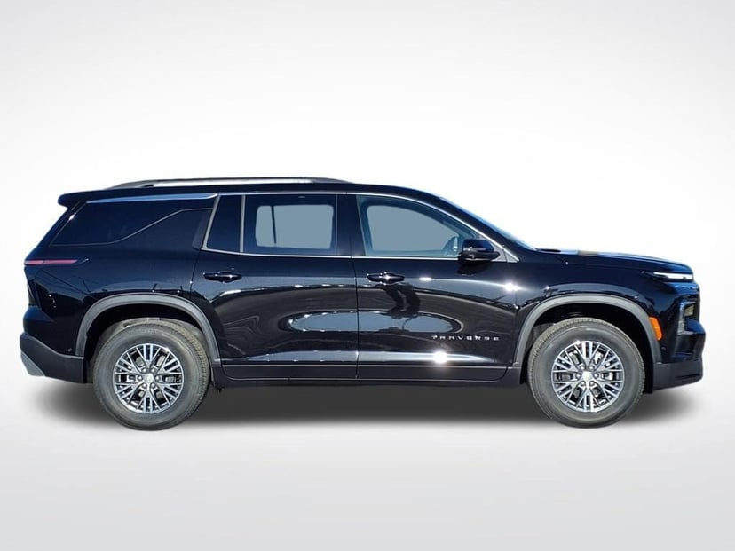 2026 Chevrolet Traverse - Image 4