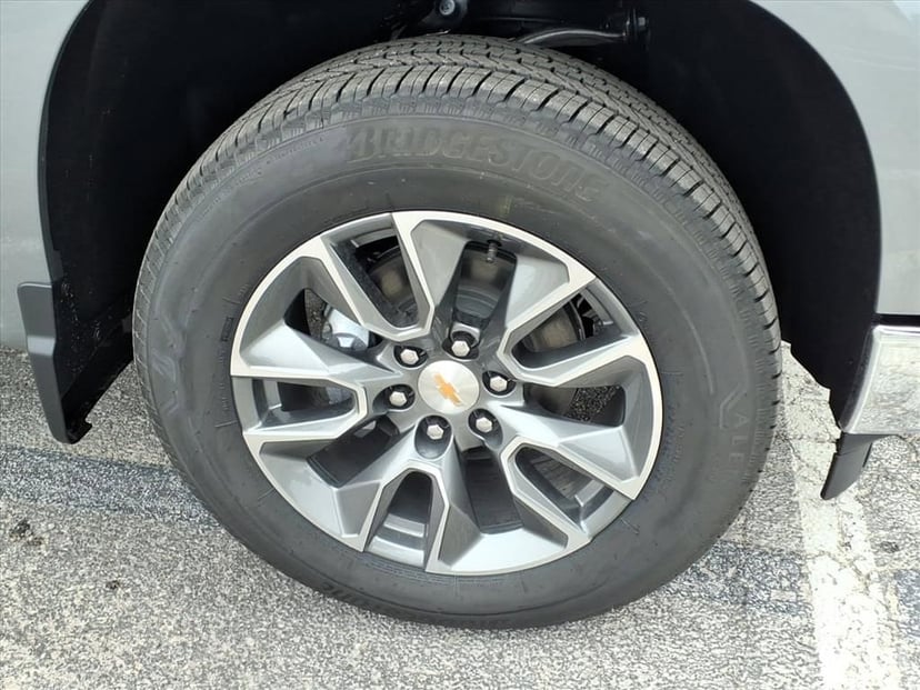 2026 Chevrolet Silverado 1500 - Image 9
