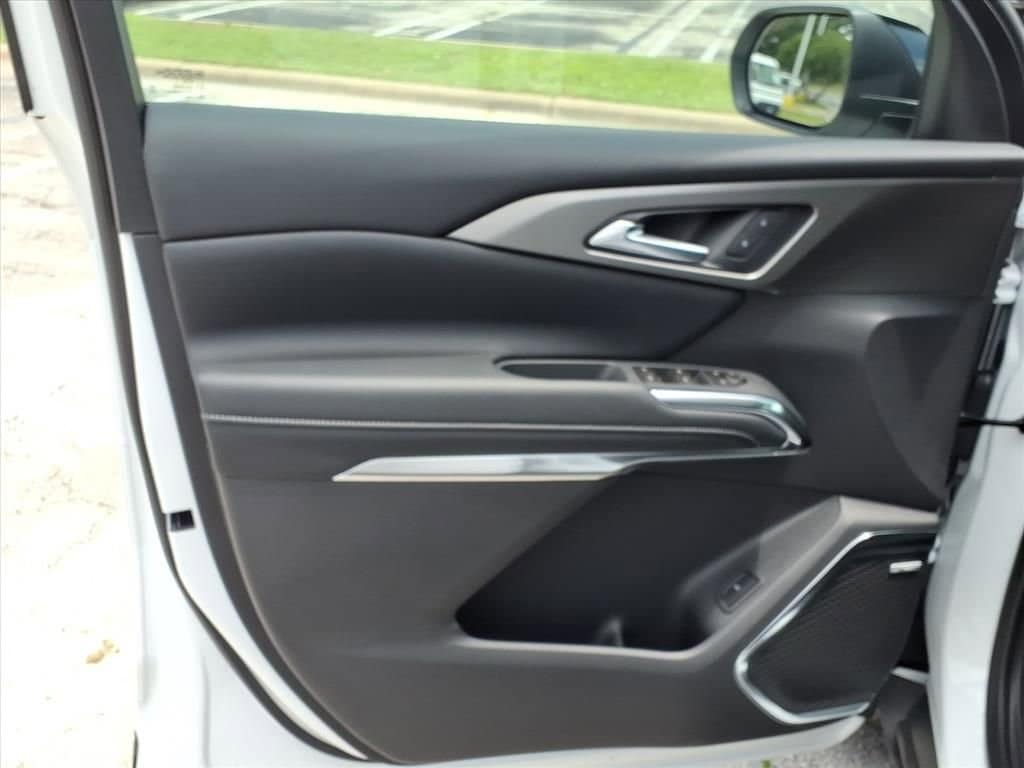 2026 Chevrolet Traverse - Image 12