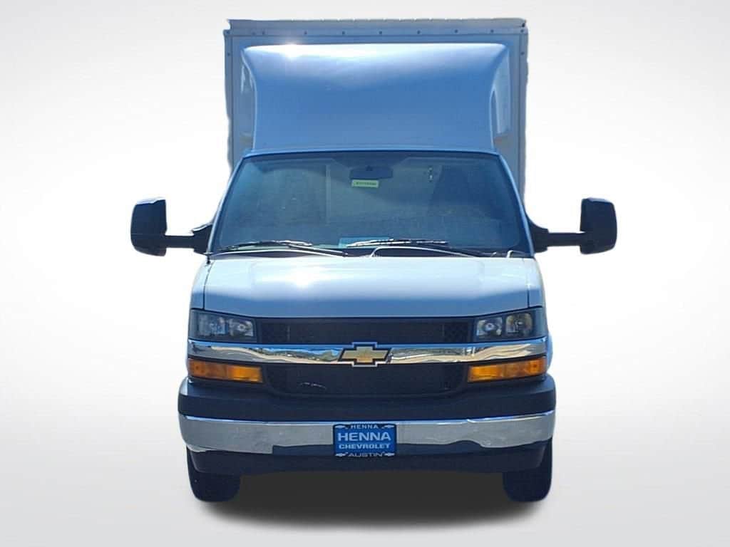 2025 Chevrolet Express Cutaway 3500