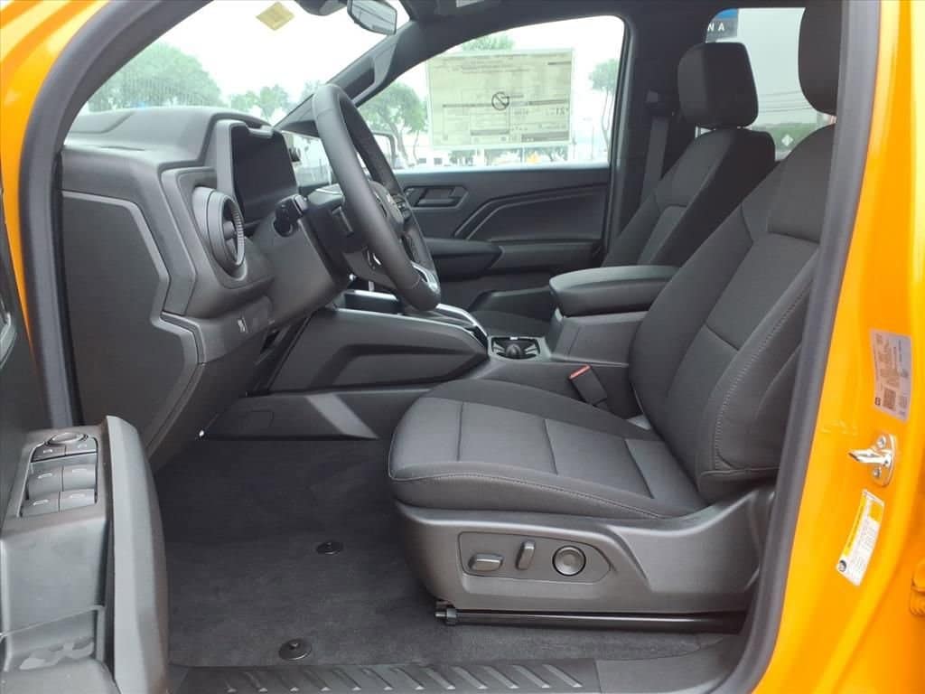 2026 Chevrolet Colorado - Image 13