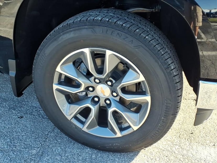 2026 Chevrolet Silverado 1500 - Image 4