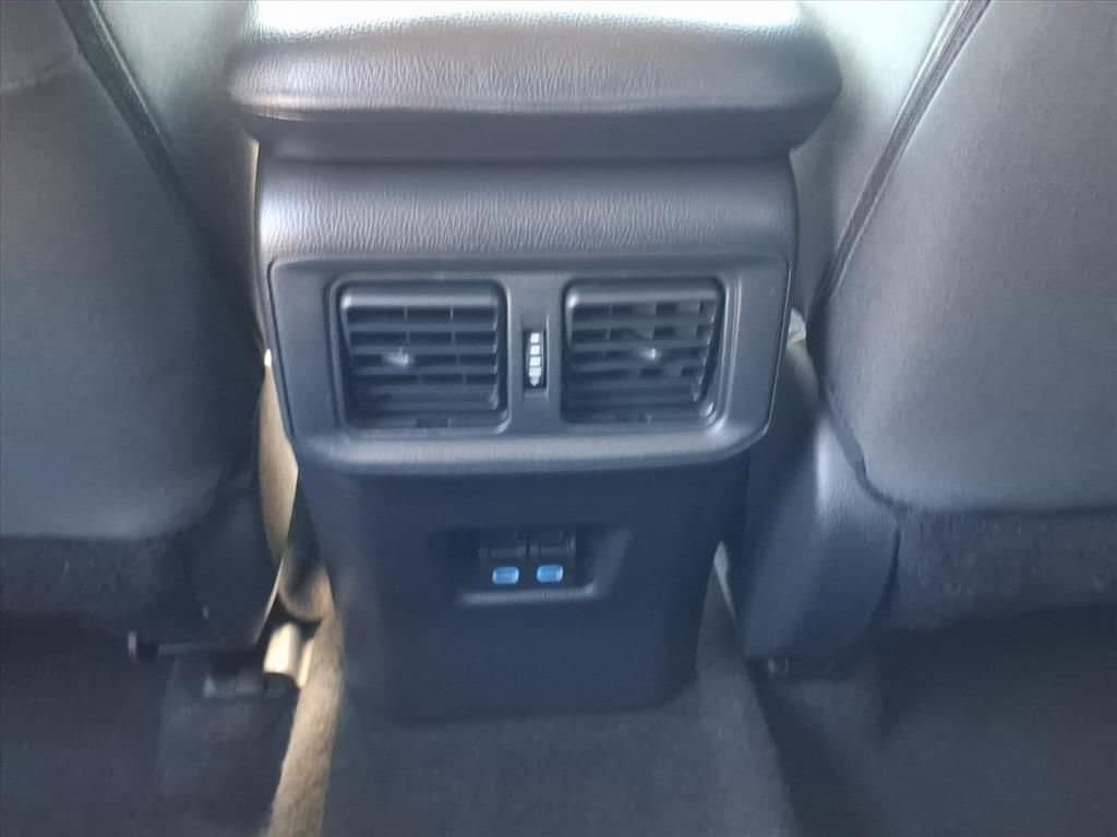 2022 Toyota RAV4 - Image 17