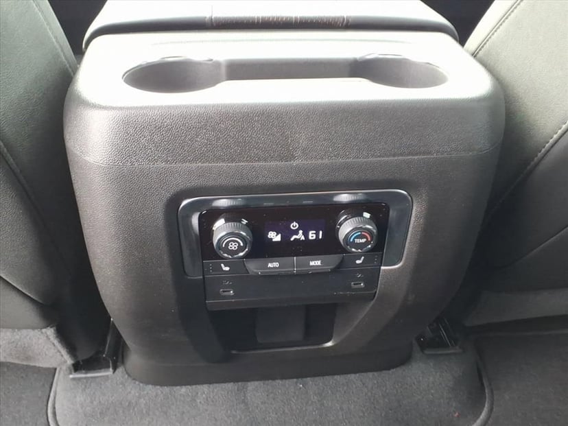 2026 Chevrolet Suburban - Image 25