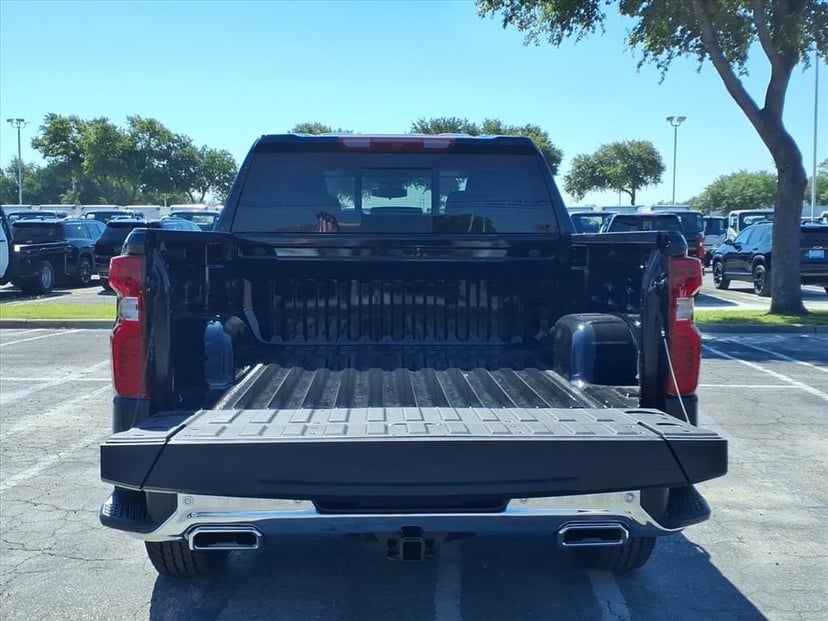 2026 Chevrolet Silverado 1500 - Image 12