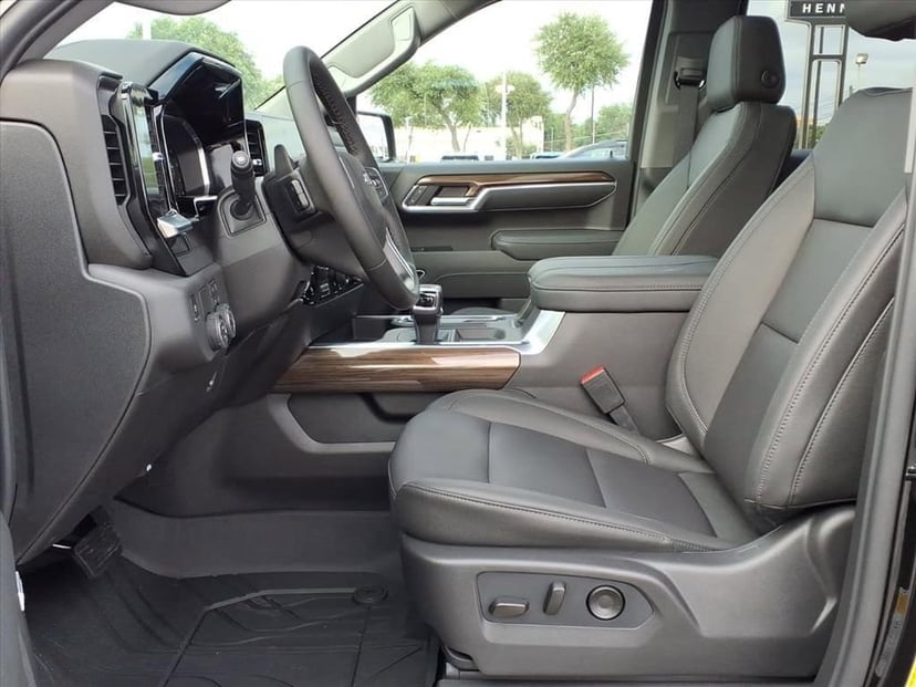 2026 Chevrolet Silverado 1500 - Image 8