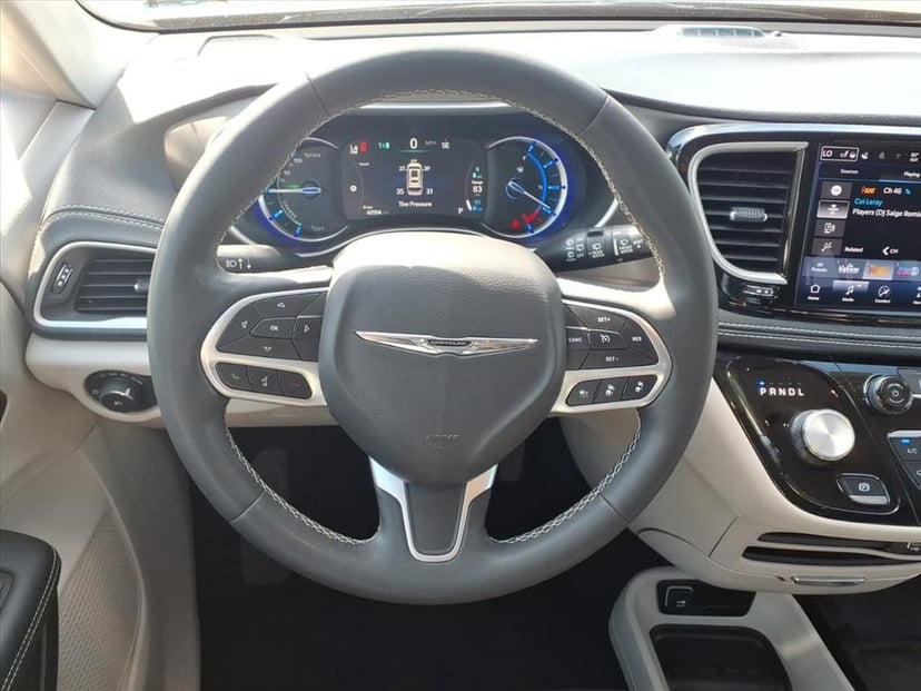2024 Chrysler Pacifica - Image 29