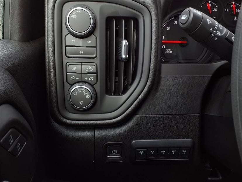 2026 Chevrolet Silverado 3500 HD Chassis Cab - Image 19