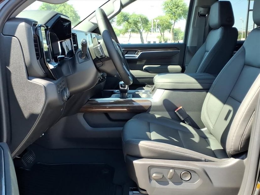 2026 Chevrolet Silverado 1500 - Image 16