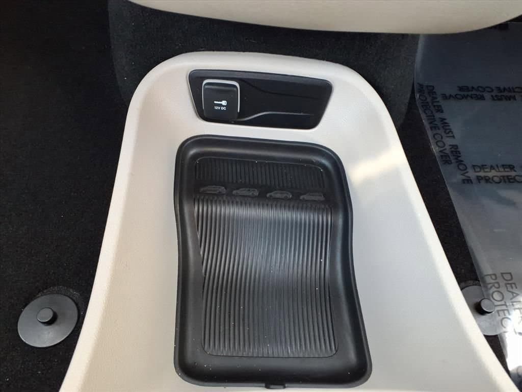 2024 Chrysler Pacifica - Image 26