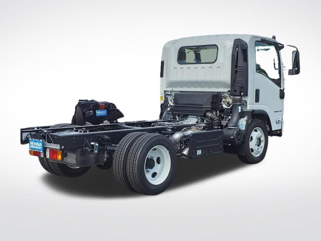 2025 Chevrolet Low Cab Forward 5500 XD - Image 2