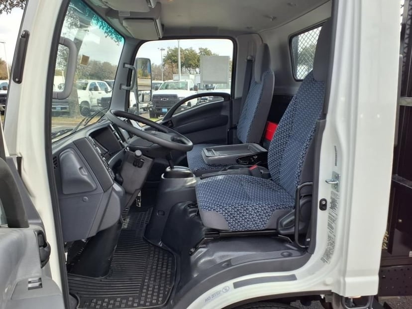 2025 Chevrolet Low Cab Forward 5500 XG - Image 7