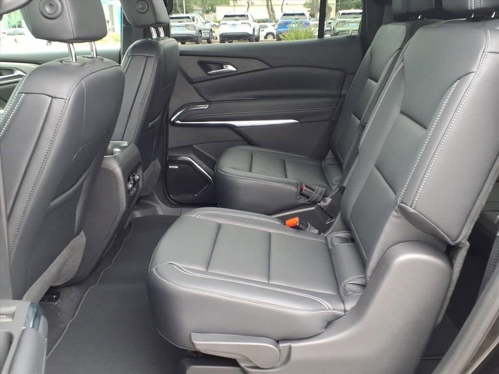 2026 Chevrolet Traverse - Image 17