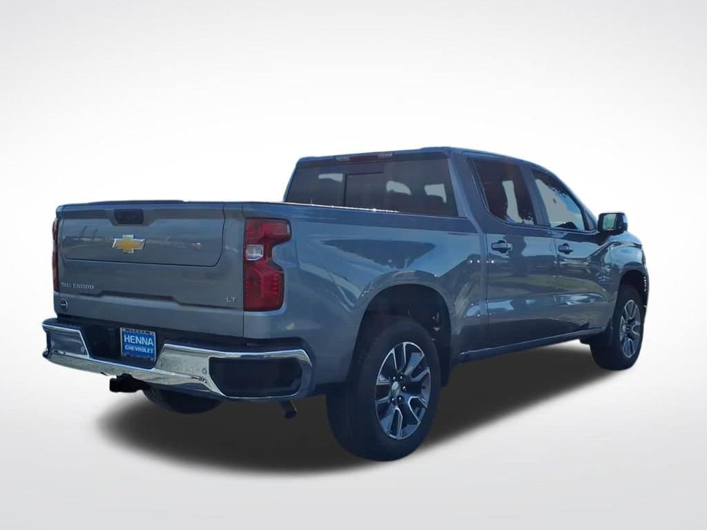 2026 Chevrolet Silverado 1500 - Image 3