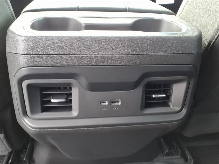 2026 Chevrolet Silverado 1500 - Image 10