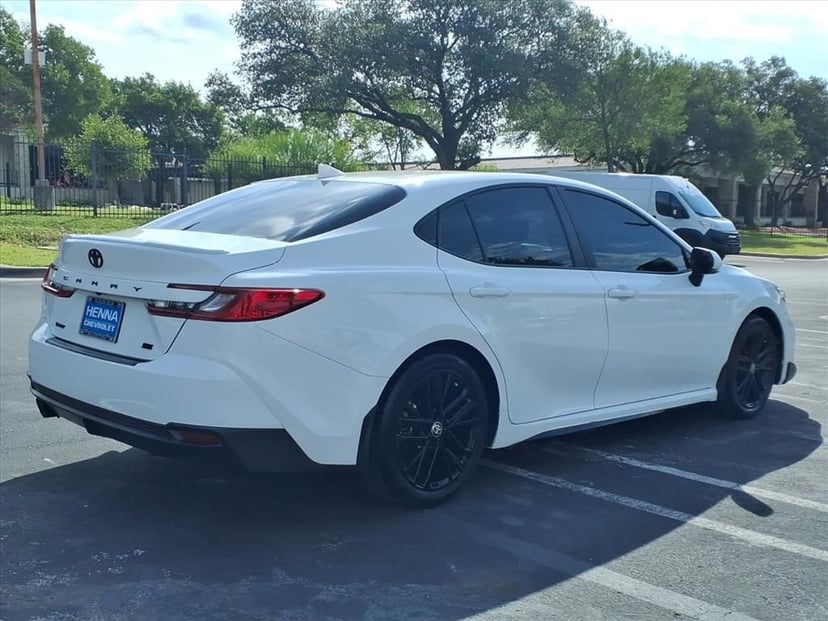 2025 Toyota Camry - Image 5