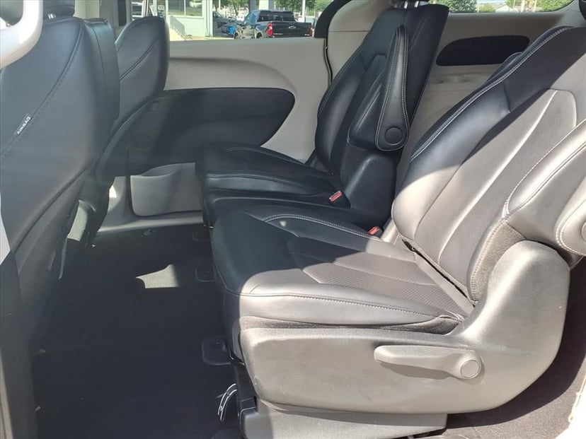 2024 Chrysler Pacifica - Image 20