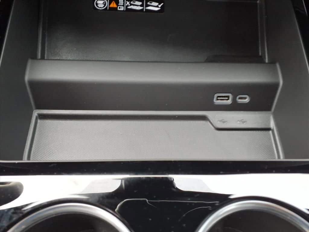 2026 Chevrolet Suburban - Image 28