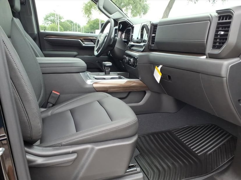 2026 Chevrolet Silverado 1500 - Image 21