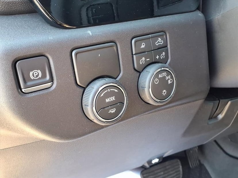 2026 Chevrolet Silverado 1500 - Image 15