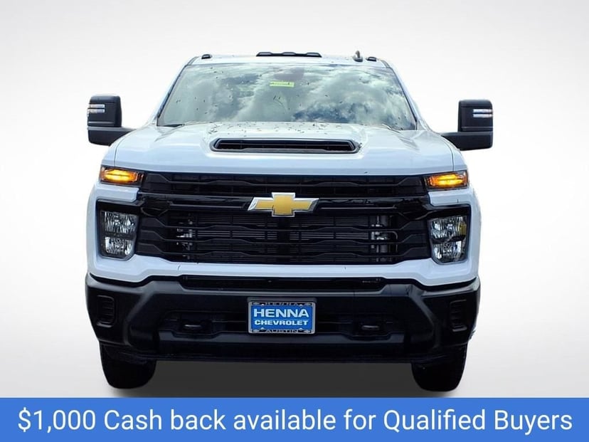 2026 Chevrolet Silverado 3500 HD Chassis Cab - Image 2