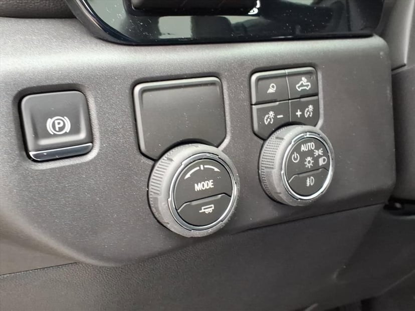 2026 Chevrolet Silverado 1500 - Image 14