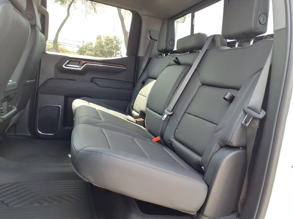 2026 Chevrolet Silverado 1500 - Image 17