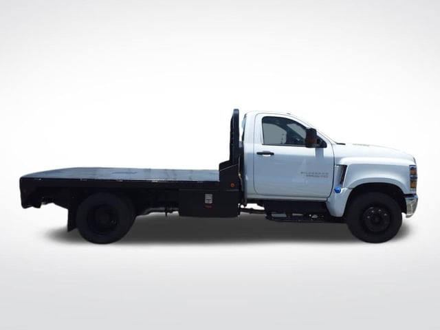 2023 Chevrolet Silverado 5500 HD