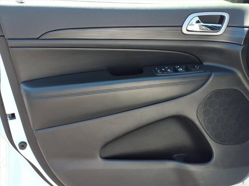 2021 Jeep Grand Cherokee - Image 11
