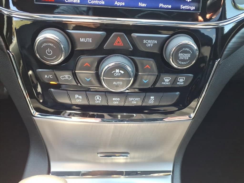 2021 Jeep Grand Cherokee - Image 20