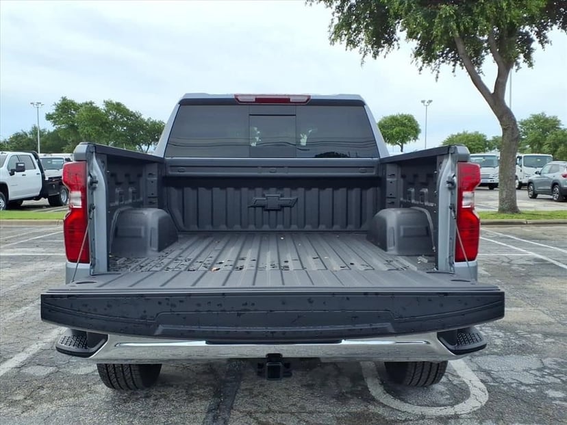 2026 Chevrolet Silverado 1500 - Image 11