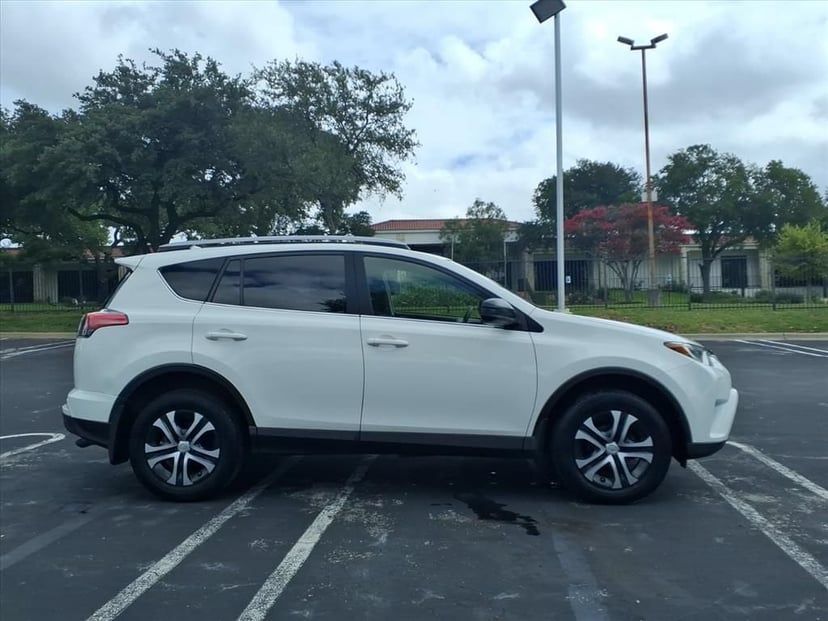 2017 Toyota RAV4 - Image 1
