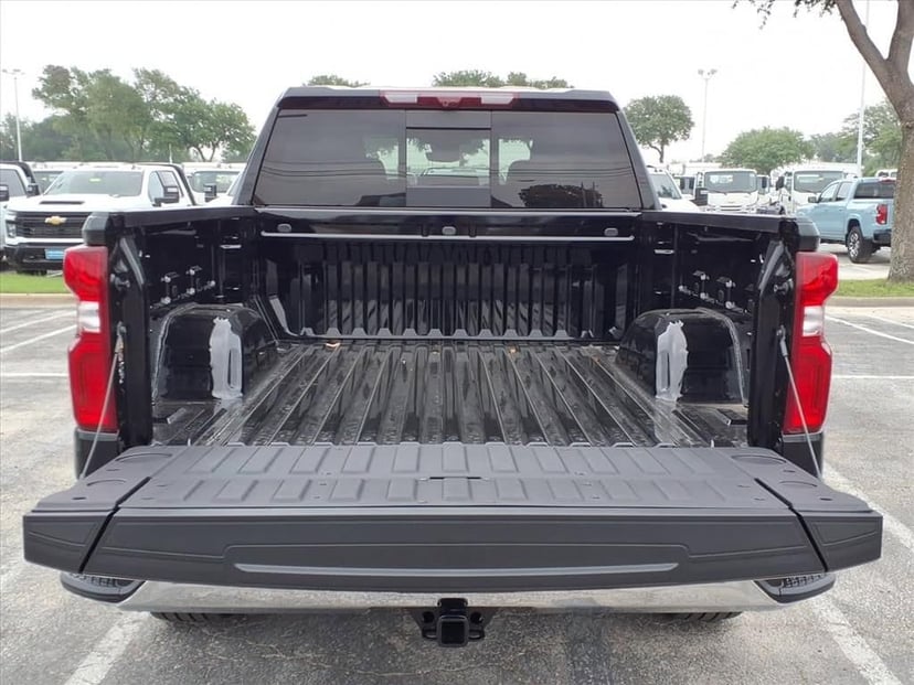 2026 Chevrolet Silverado 1500 - Image 11